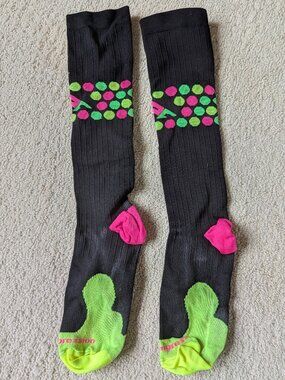 PRO Compression S/M Marathon Knee High Compression Socks Neon Dots Black Running